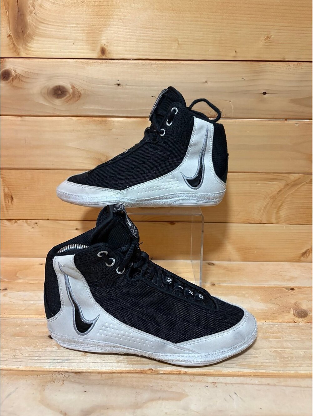Nike black / white inflict 4 wrestling shoes - Mens 5 / Womens 6.5